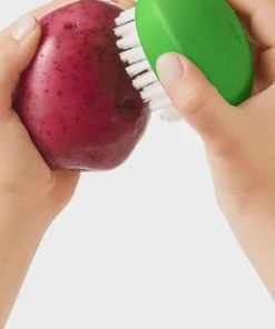 Oxo Gemüsebürste, Flexibel, Rutschfest GRÜN -Kuechenutensilien Ladenverkäufe unnamed file 501