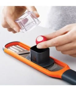 Joseph Joseph® Küchenreibe Und -hobel "Handi-Grate" Orange/ Grau -Kuechenutensilien Ladenverkäufe unnamed file 662