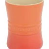 LE CREUSET® Utensilienbehälter, Steinzeug, 15,8 Cm OFENROT -Kuechenutensilien Ladenverkäufe unnamed file 940